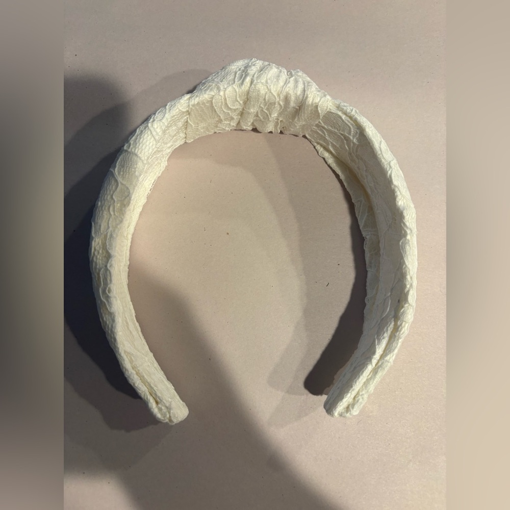 Dew Edit Cream Knot Lace Headband